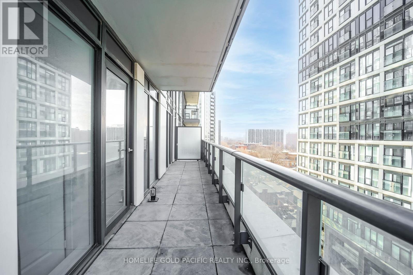 #925 251 JARVIS STREET - 28