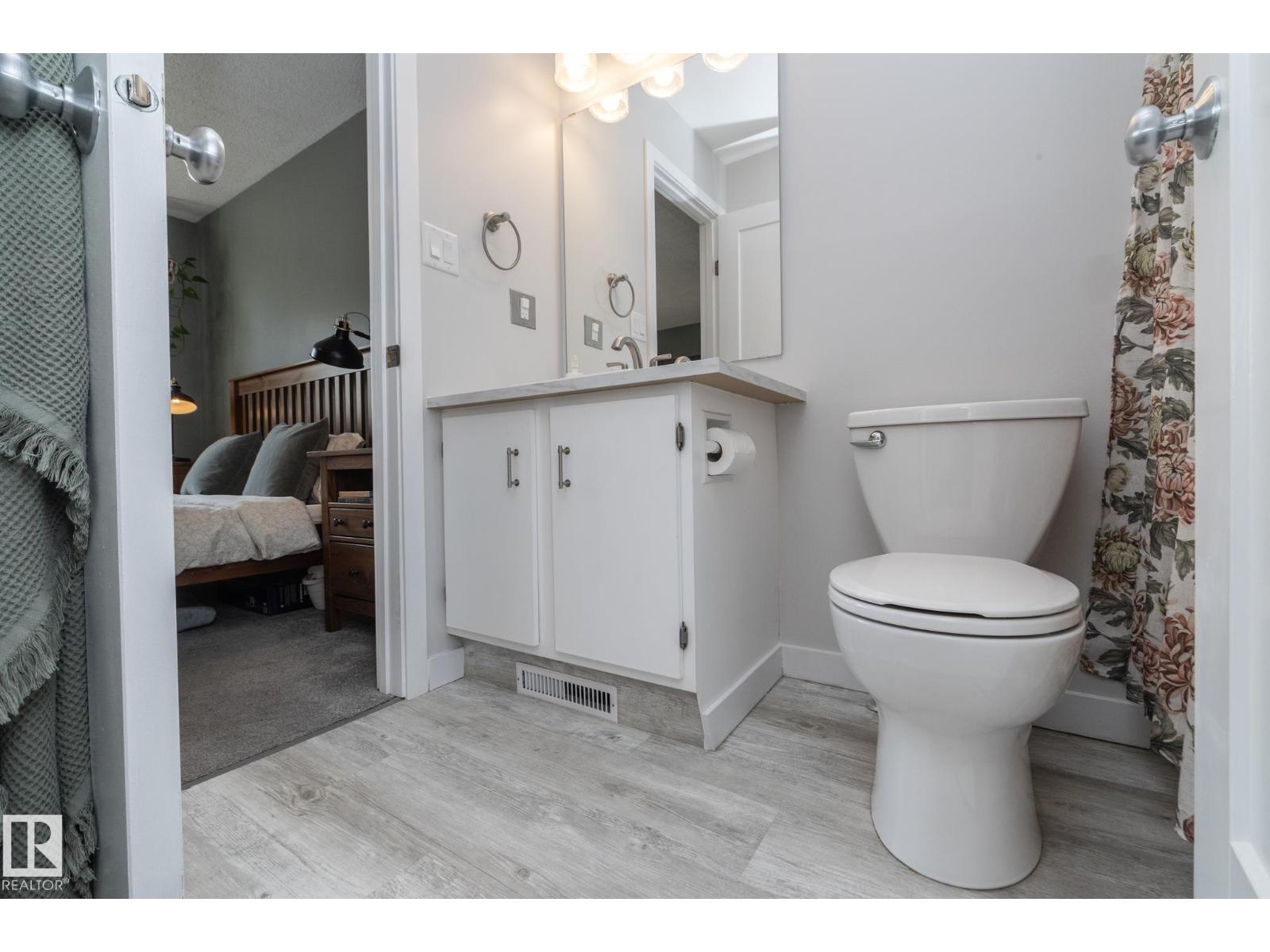 10552 Beaumaris RD NW - Image 20