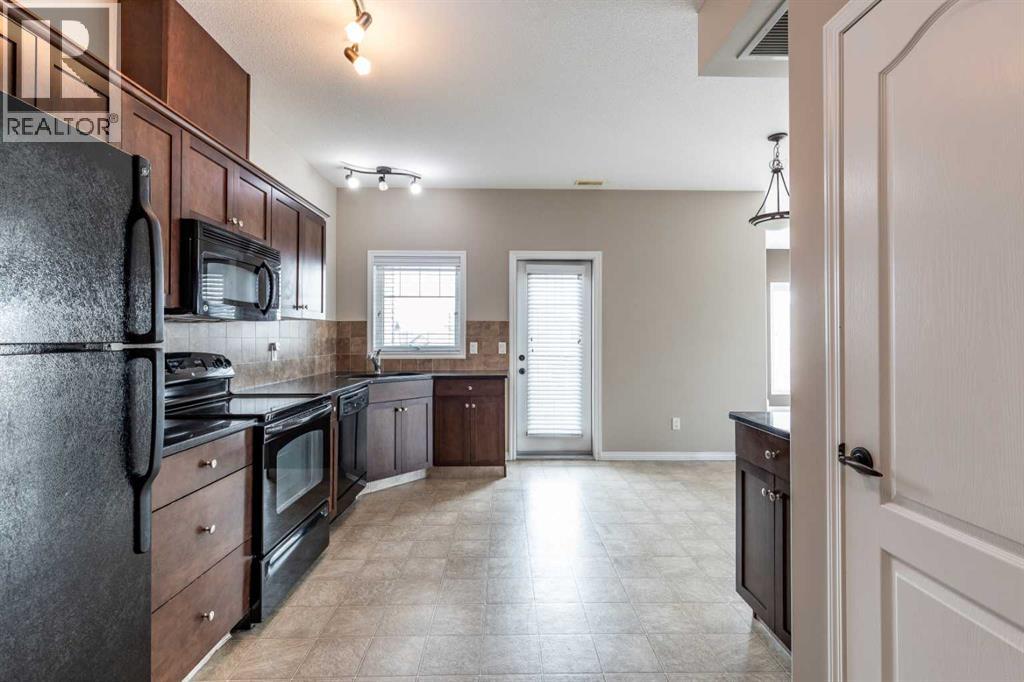 #28 298 Somerset Way SE - 7