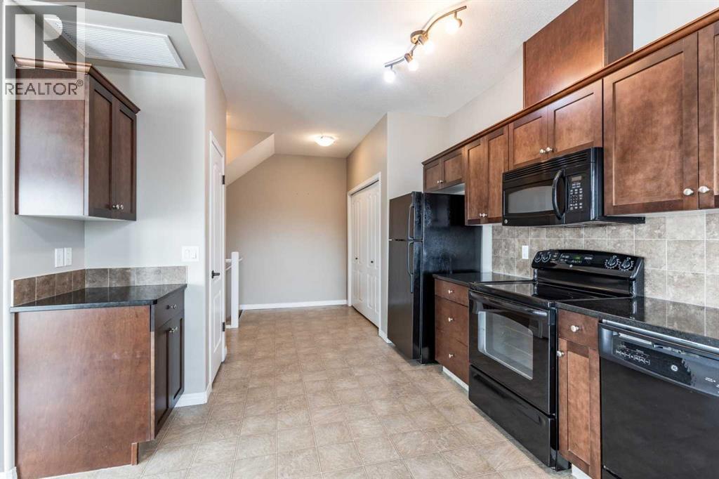 #28 298 Somerset Way SE - 10
