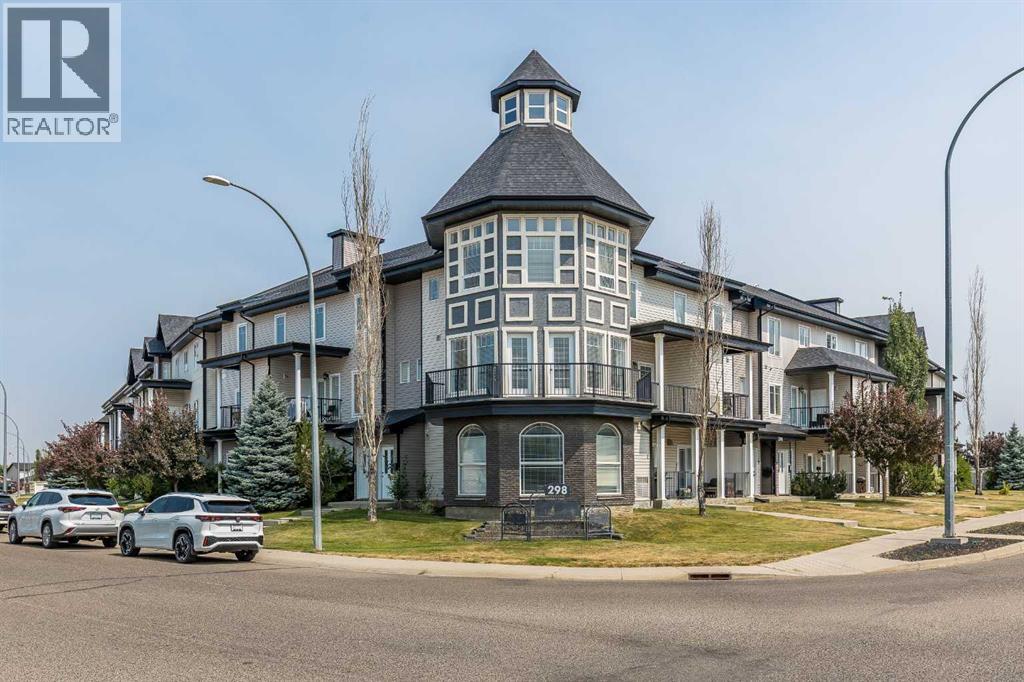 #28 298 Somerset Way SE - 2