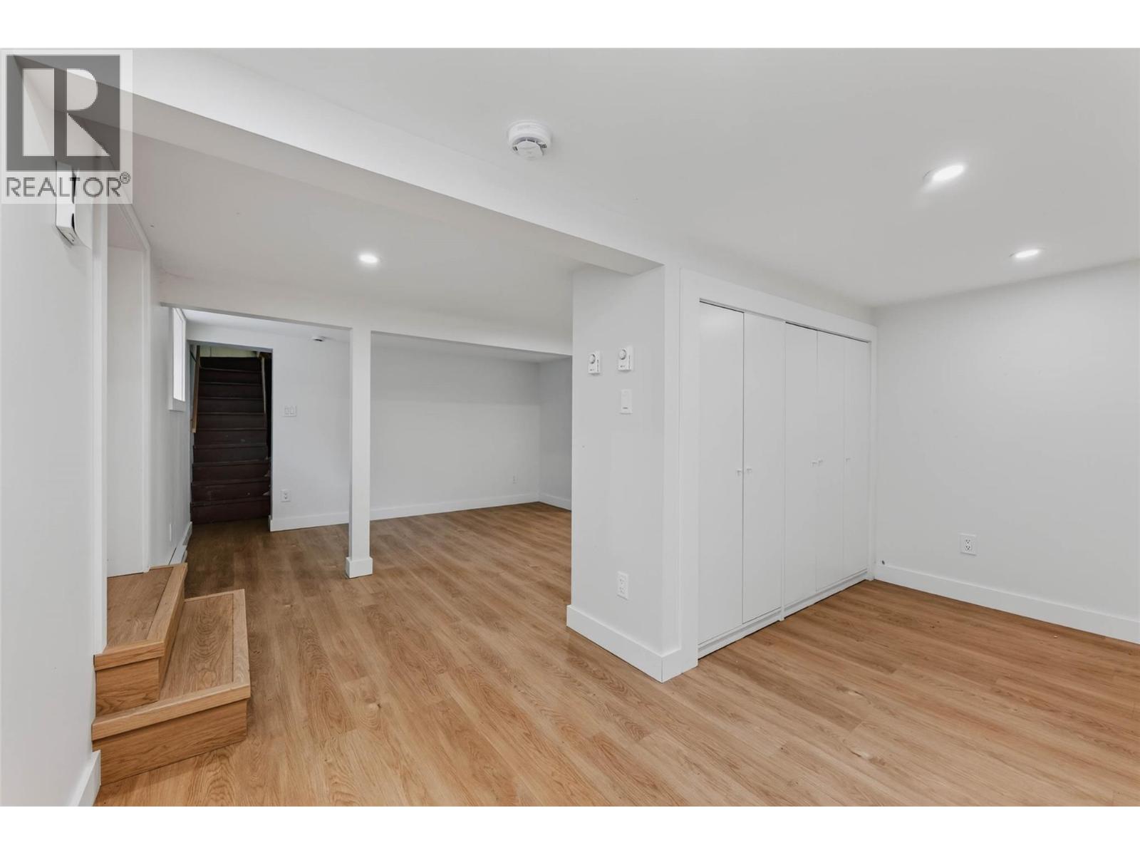 1011 Hall Street - 26