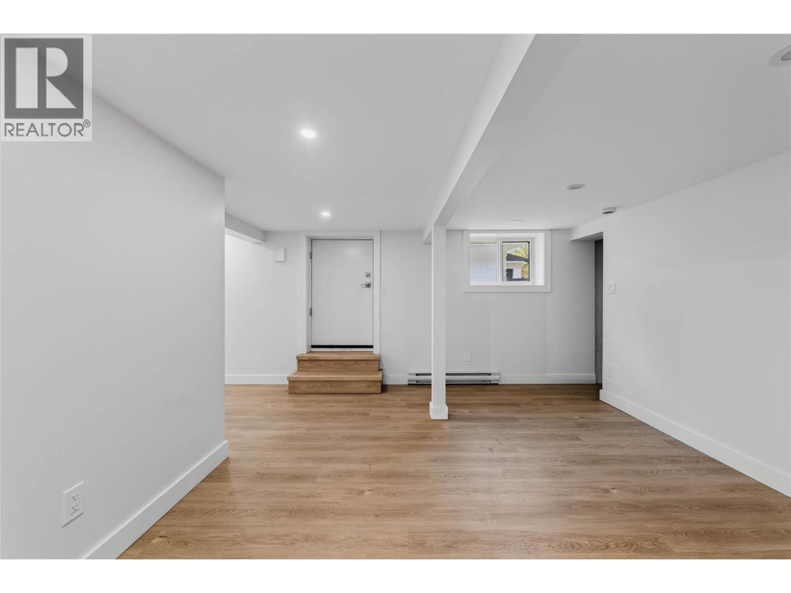1011 Hall Street - Image 30