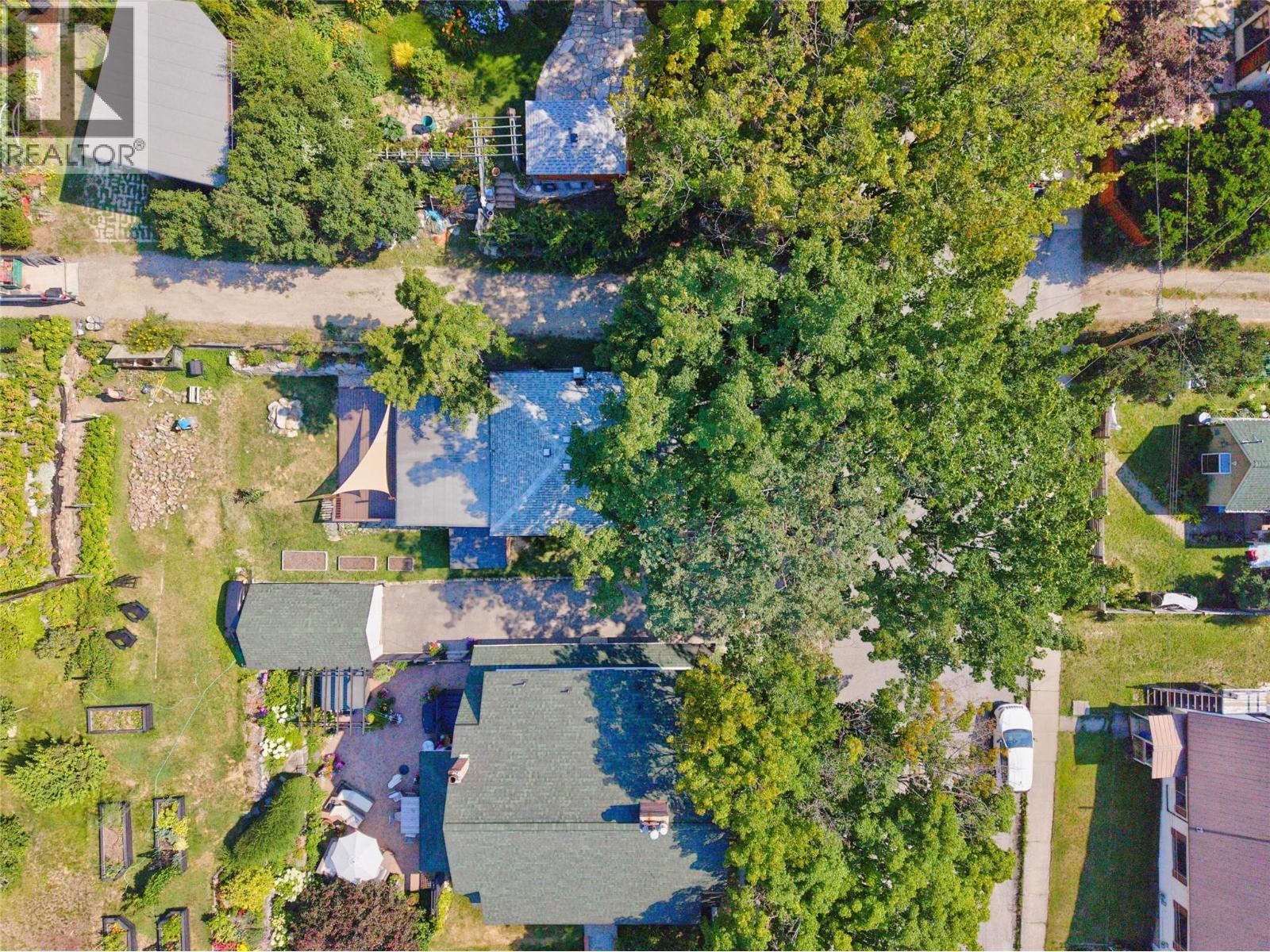 1011 Hall Street - Image 3