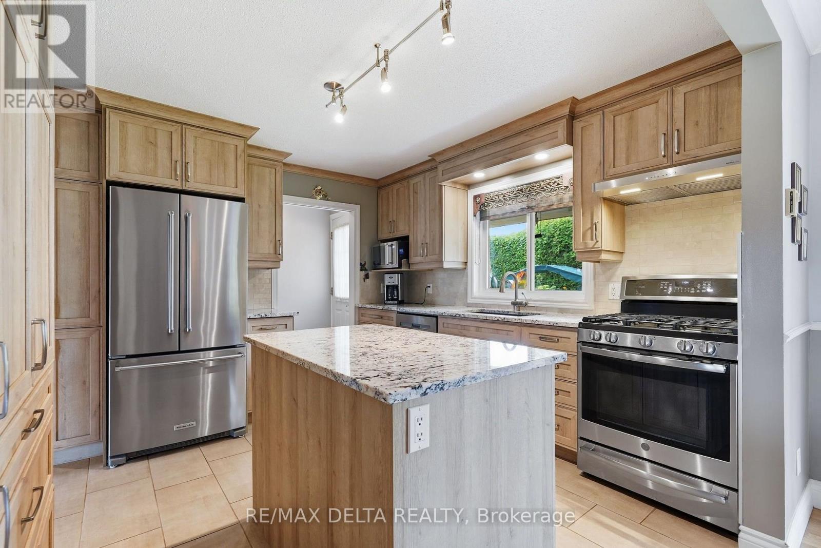 965 JEROME STREET - Image 18