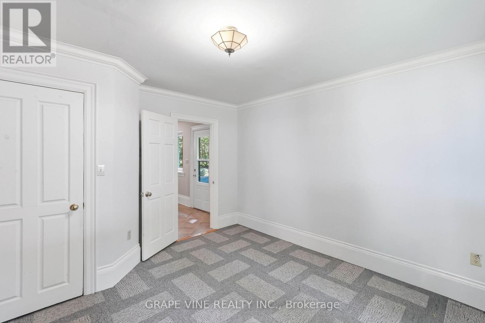 68 GOODMAN CRESCENT - 10