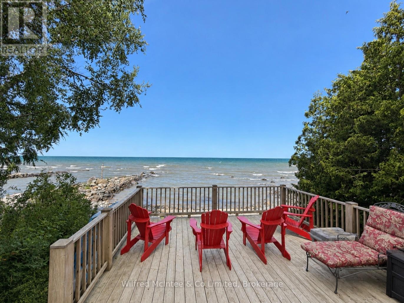 763 BRUCE ROAD 13 - 44
