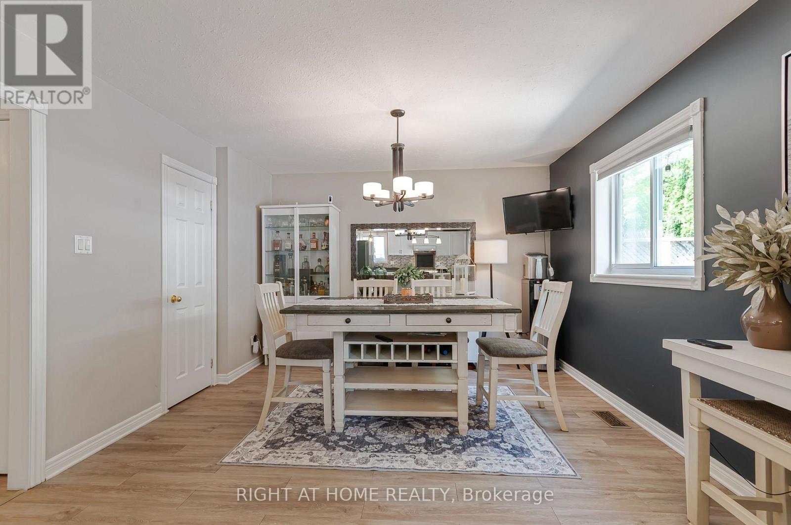 174 SUNDEW DRIVE - 6