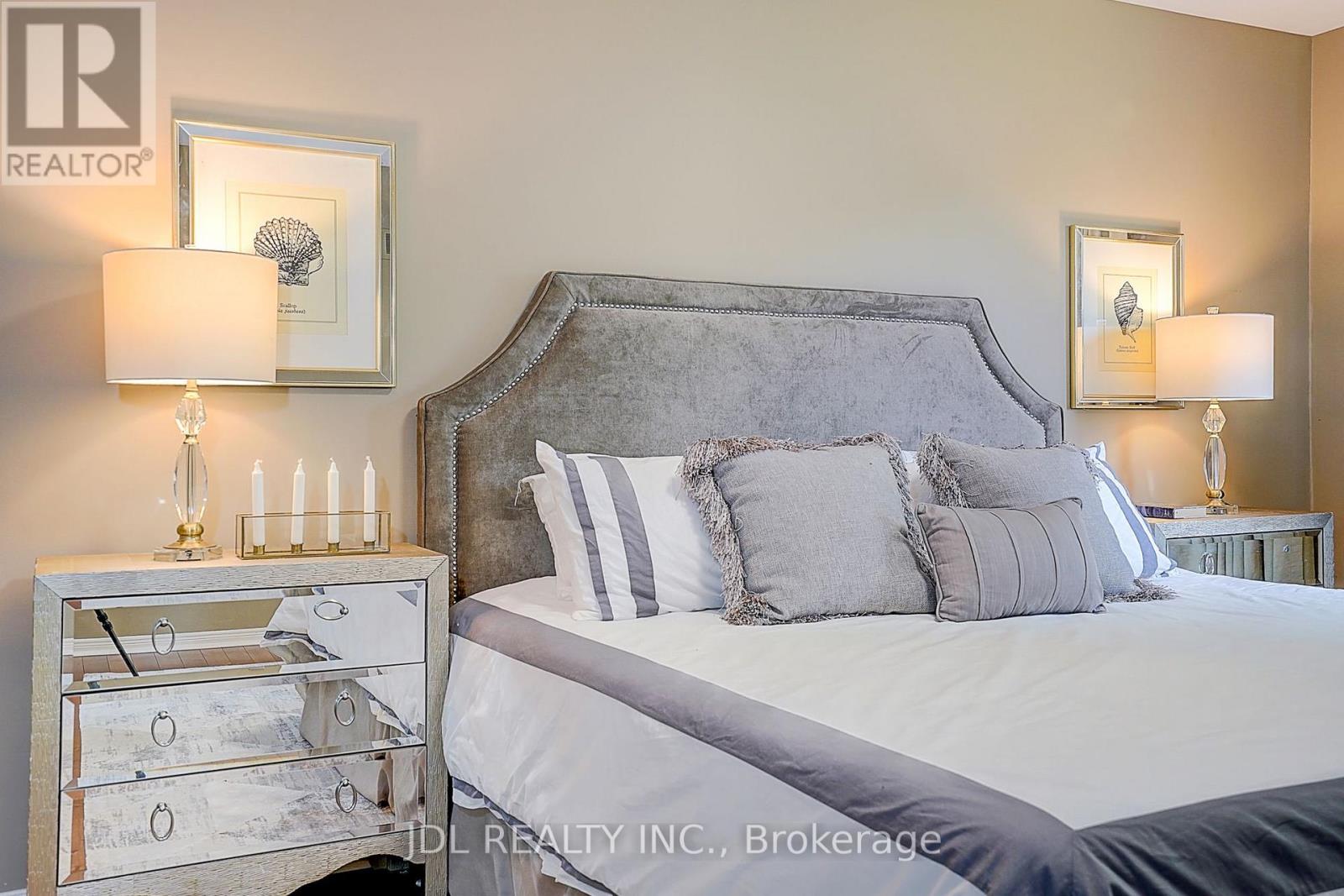 20 MOSSGROVE TRAIL - 31