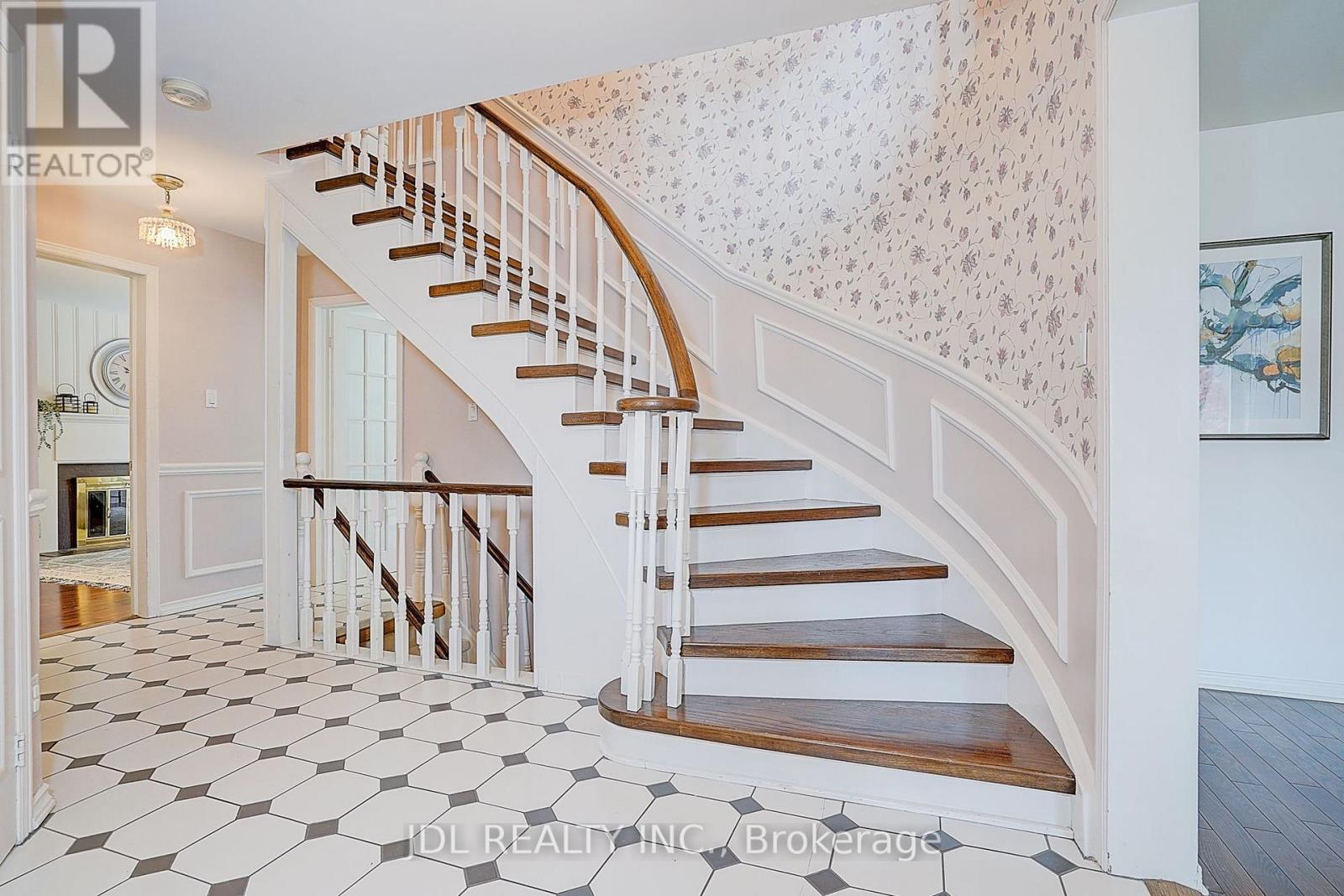 20 MOSSGROVE TRAIL - 7