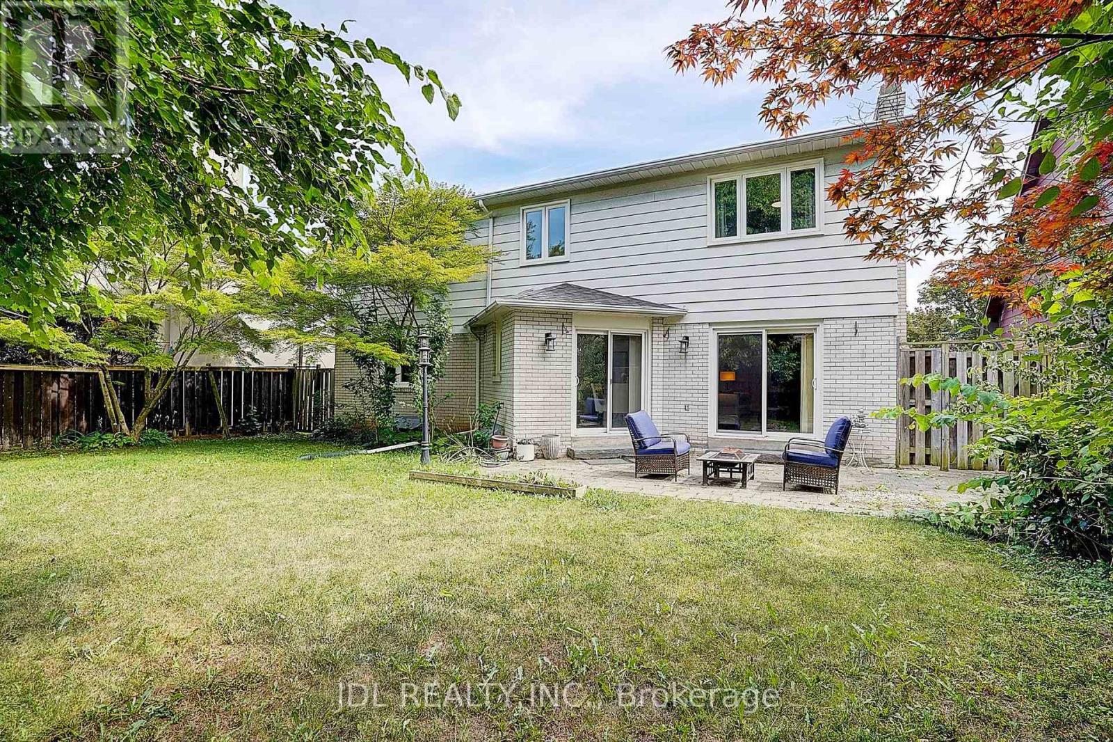 20 MOSSGROVE TRAIL - 48