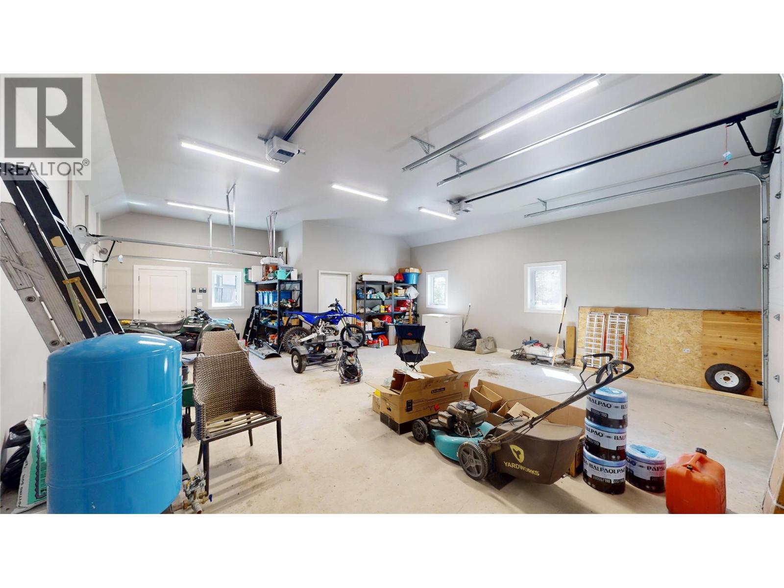 4160 93 Highway - Image 35