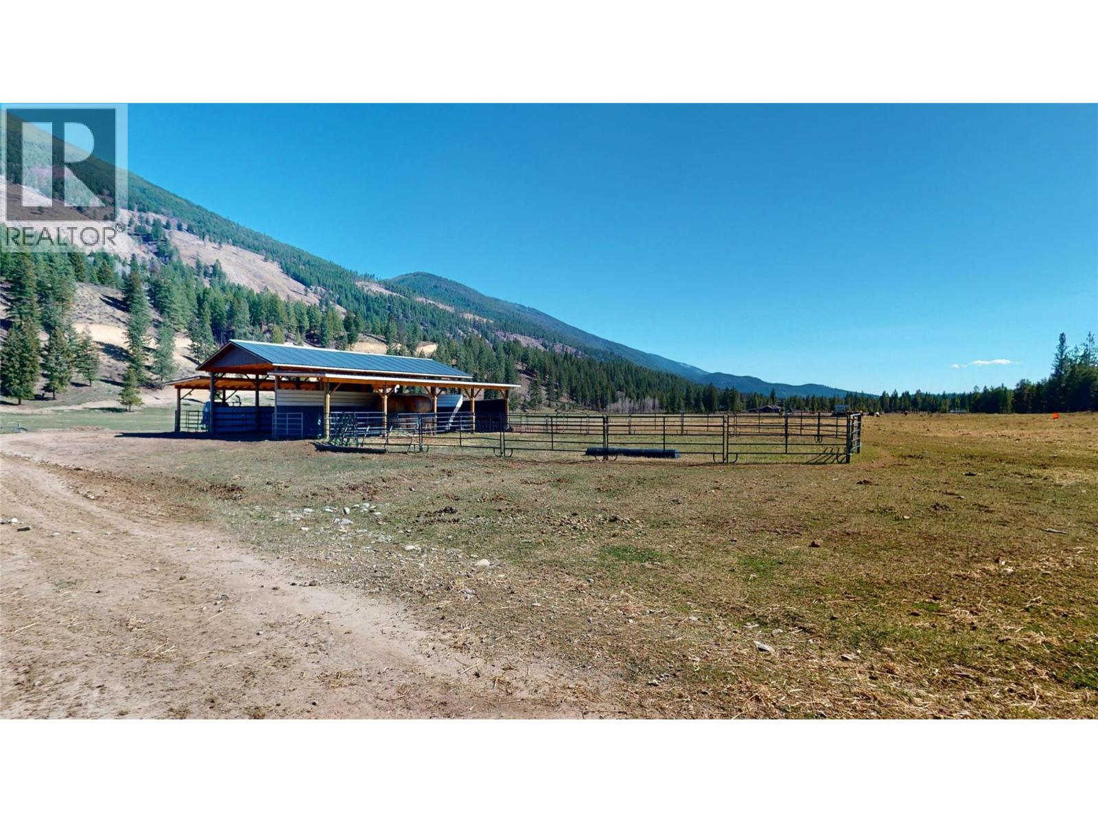 4160 93 Highway - Image 40