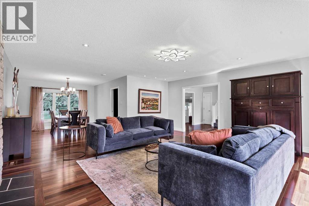 10907 Willowfern Drive SE, Willow Park, Calgary photo 4