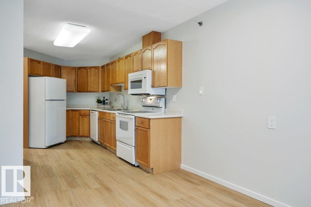#404E 17511 98A AV NW - Image 14