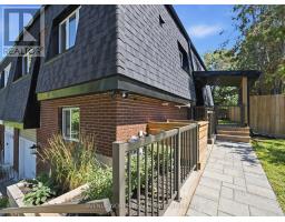 2 OBERON STREET — photo 4