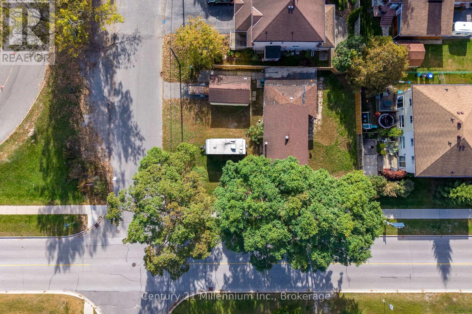469 ROBERT STREET - 18