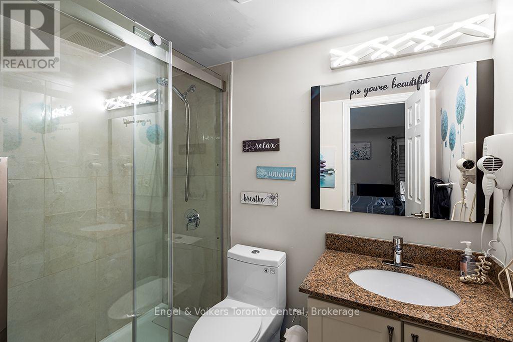 #102 796468 GREY ROAD 19 ROAD - 35