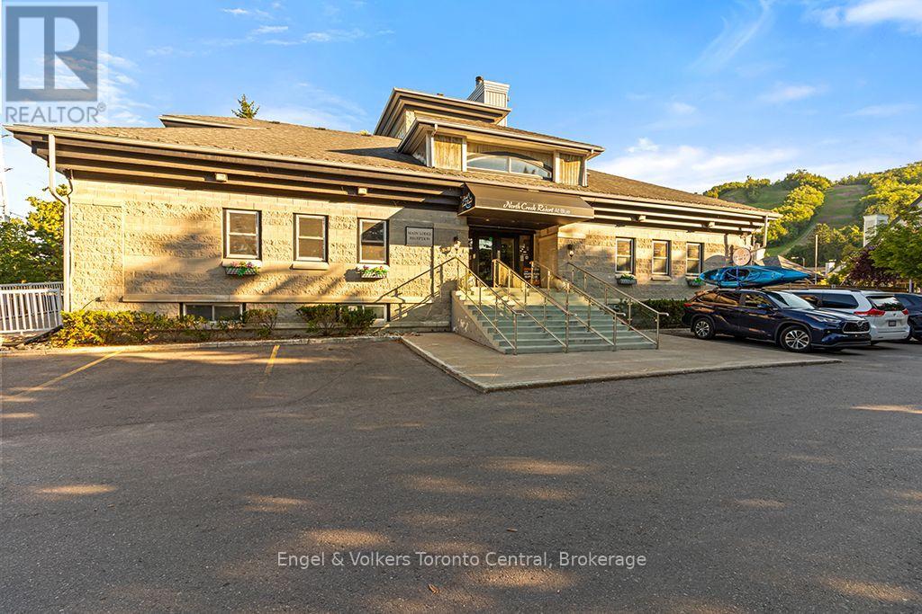 #102 796468 GREY ROAD 19 ROAD - 43