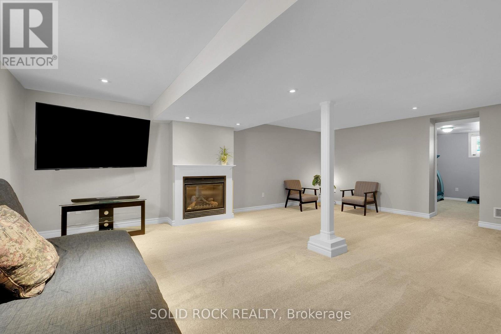 4 Bed, 3 Bath House for Sale in Ottawa – 9 STANWOOD DRIVE, Ottawa – MLS# X13630308 - Image 23