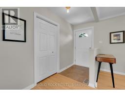 9 STANWOOD DRIVE — photo 3