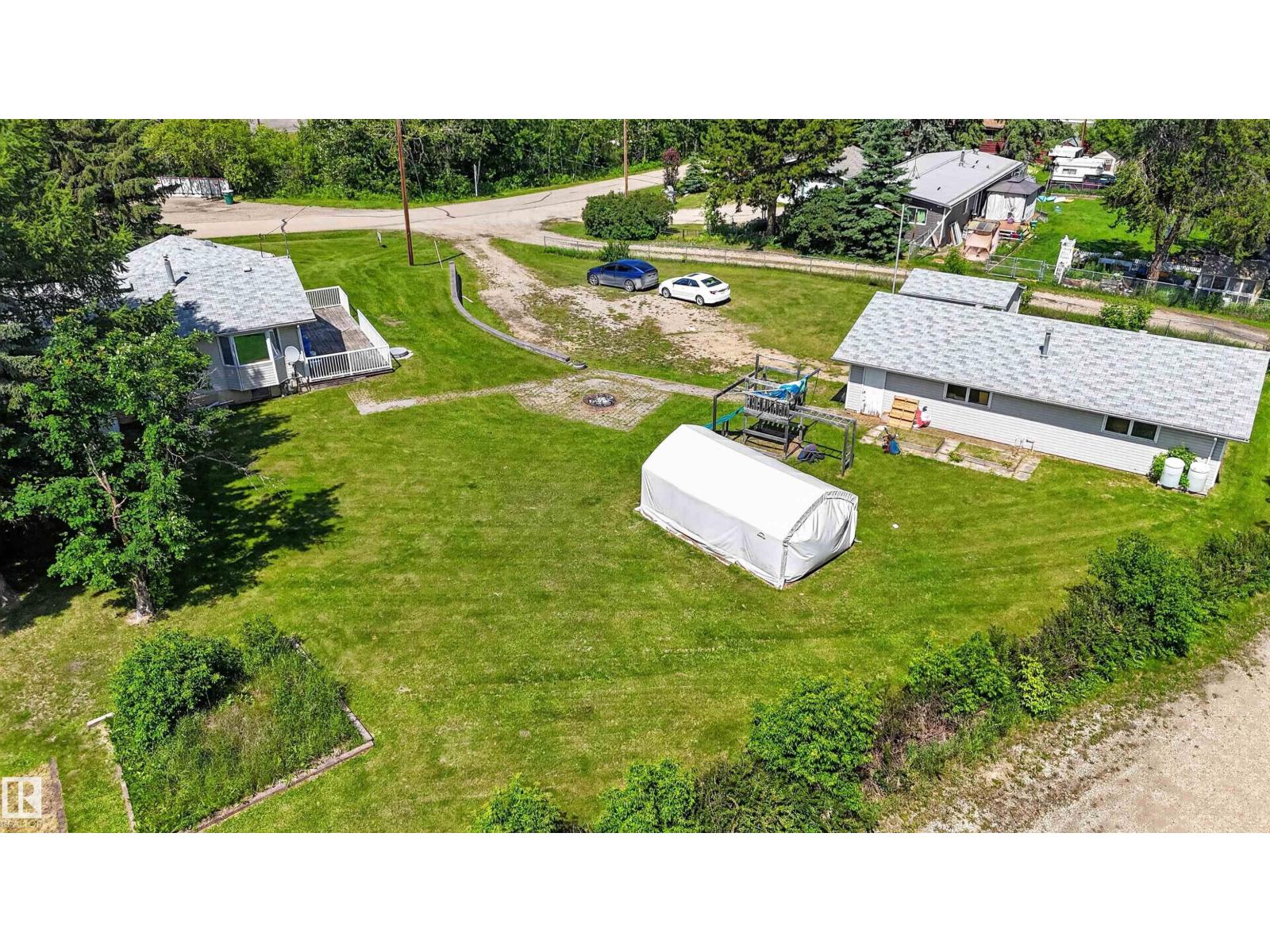 712 LAKESIDE Drive - Photo 30