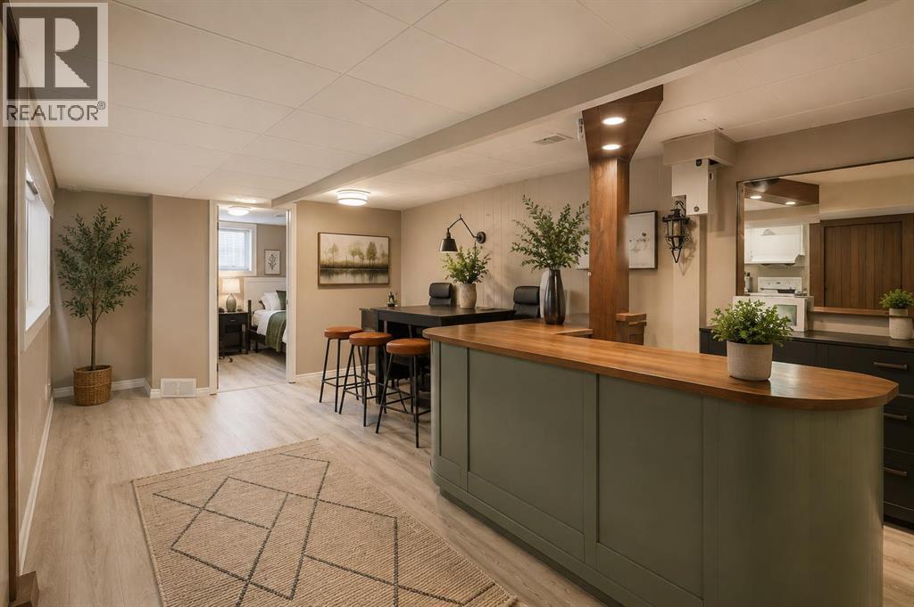 2812 24 Street NW - 12