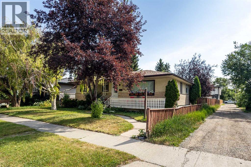 2812 24 Street NW, Banff Trail, Calgary photo 3