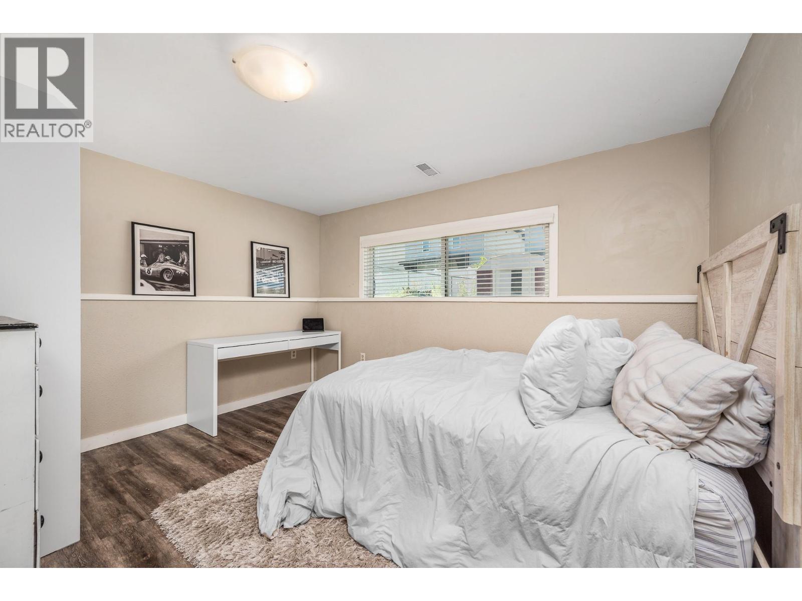 1175 Neptune Road - 27