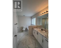 24 Tamworth Terrace W, Barrie, ON L9J0L5 Photo 11