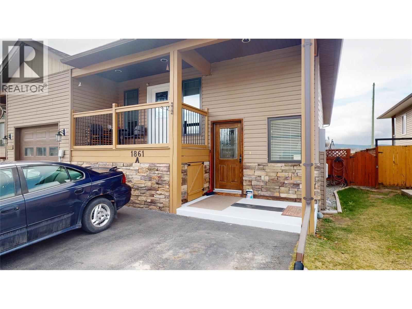 1861 Kelowna Crescent N Unit# A, Cranbrook — photo 2