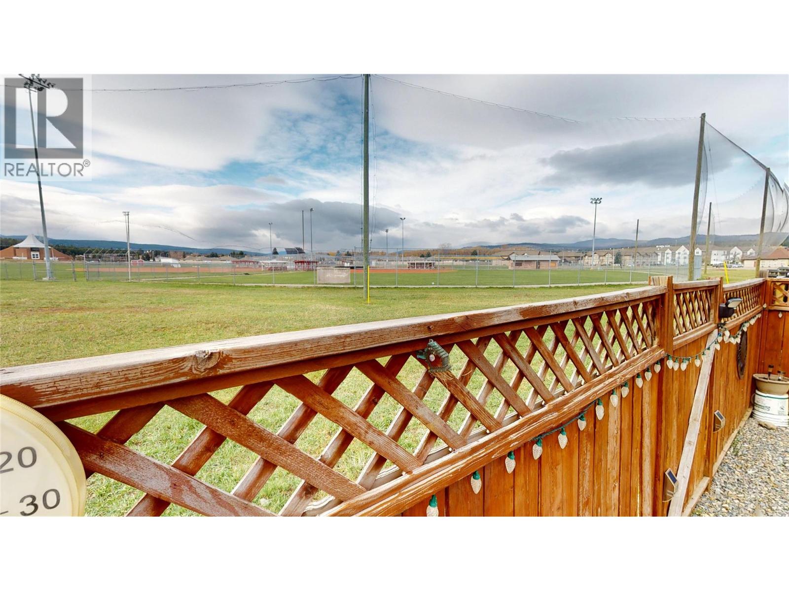 #A 1861 Kelowna Crescent N - 35
