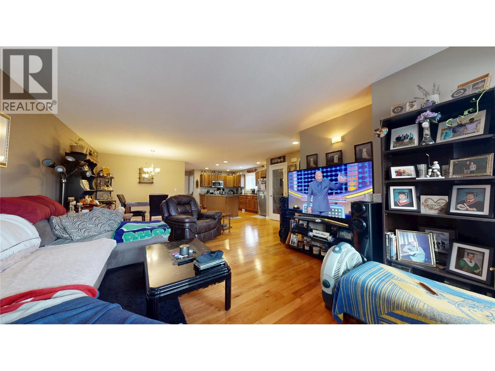 #A 1861 Kelowna Crescent N - 9