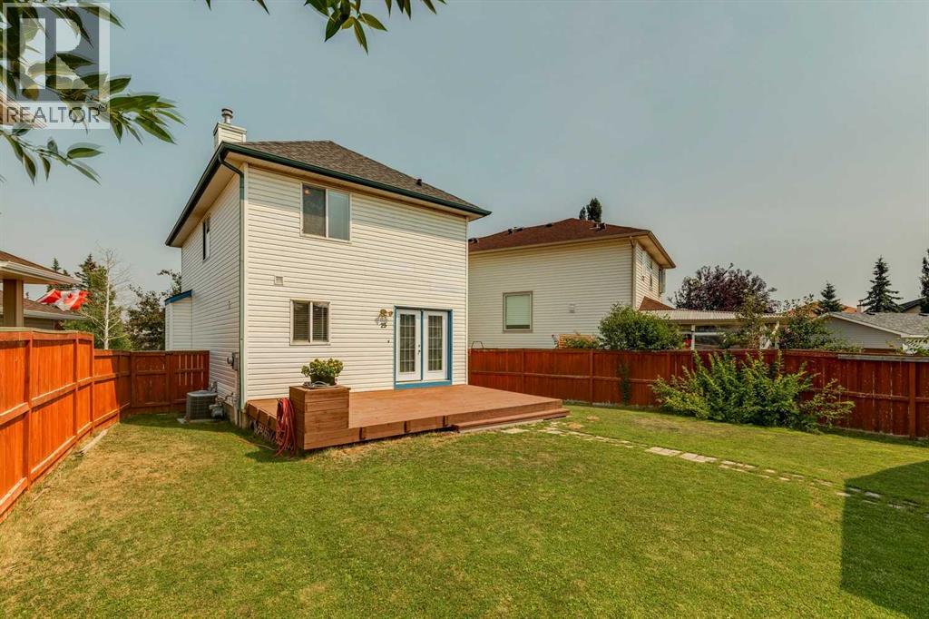 25 Coville Gardens NE - 27