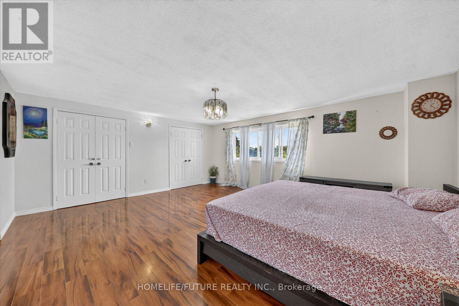63 CHLOE CRESCENT - 25