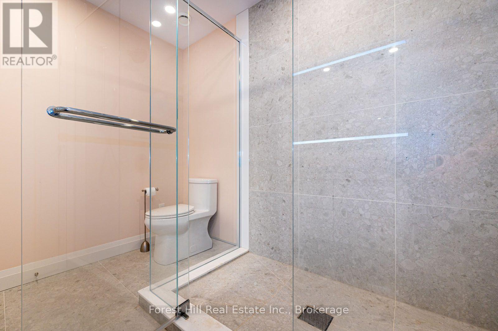 #202 32 BRUNEL ROAD S - 20