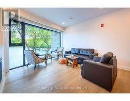 202 - 32 Brunel Road S, Huntsville, ON P1H1P5 Photo 13