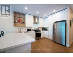 202 - 32 Brunel Road S, Huntsville, ON P1H1P5 Photo 9