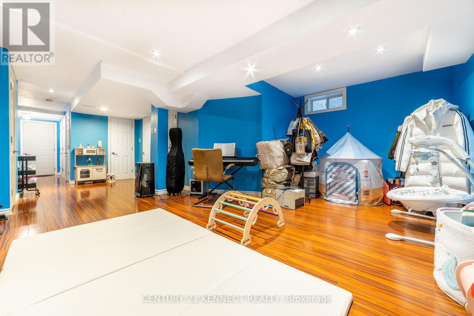 470 BROWNRIDGE DRIVE - 30
