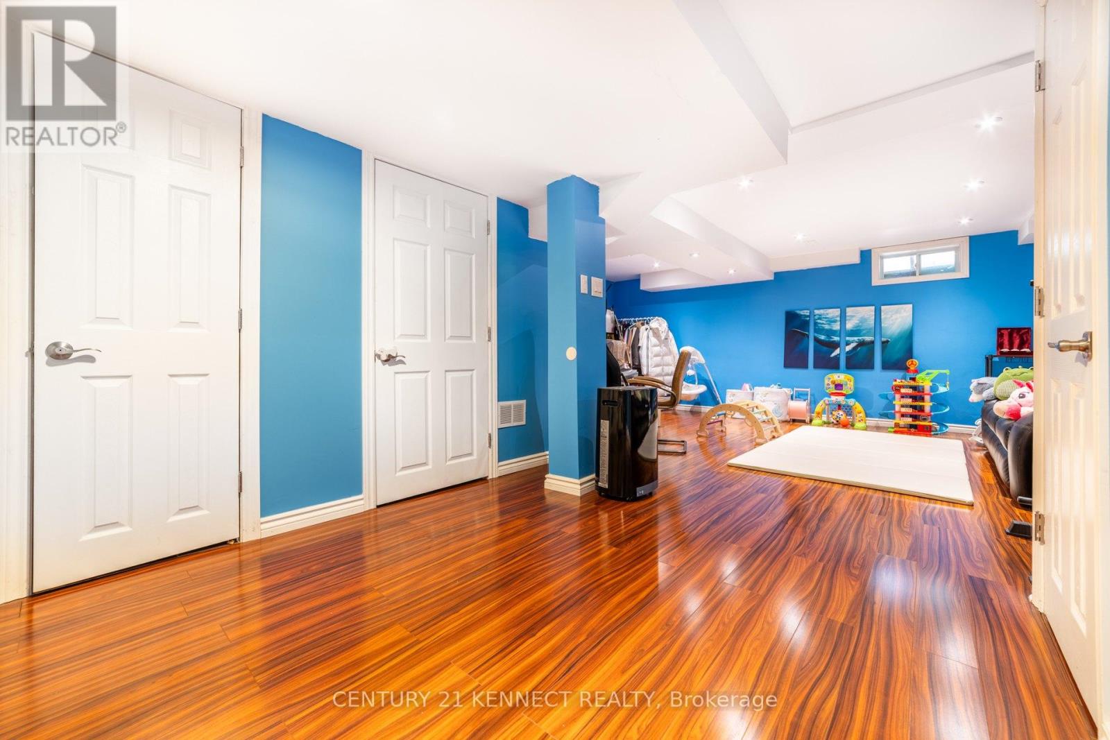 470 BROWNRIDGE DRIVE - 31