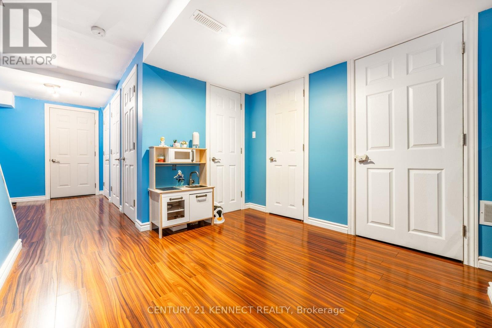 470 BROWNRIDGE DRIVE - 32