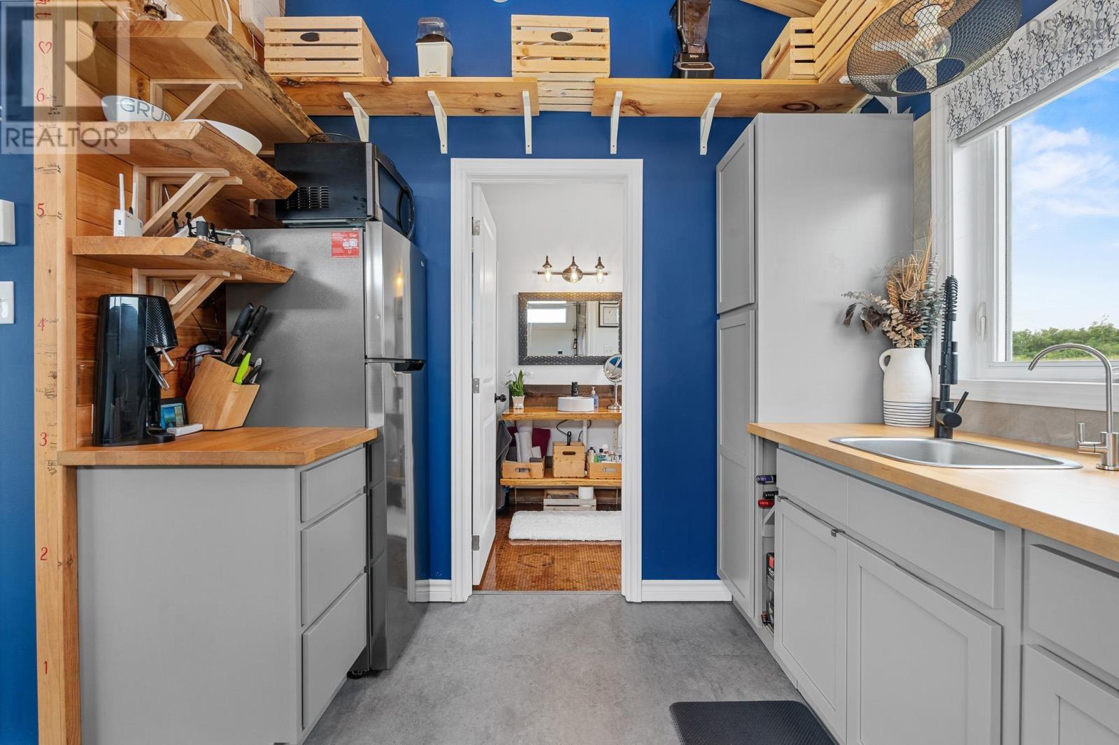 3667 Malagash Road - 32