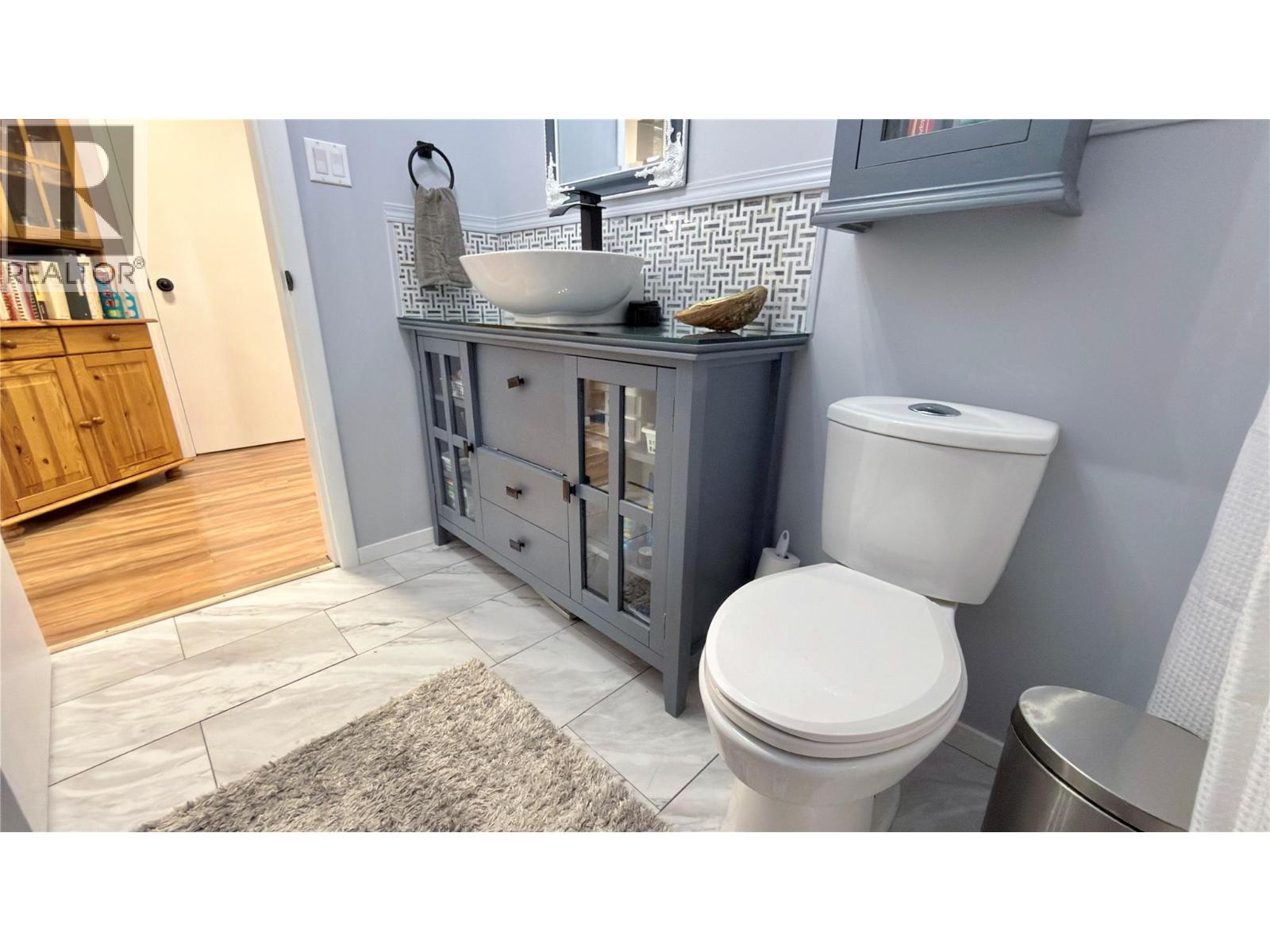 656 Strathmore Avenue - 16