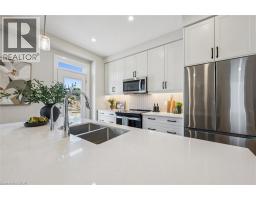 Kitchen - 111 Catherine Street, New Hamburg, ON N3A2A3 Photo 8