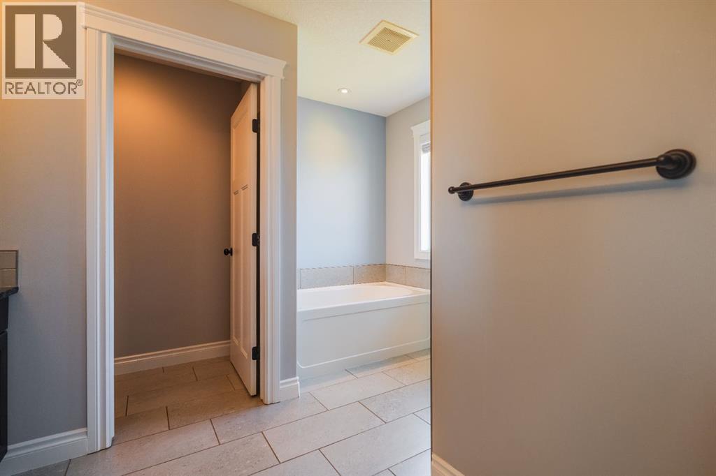 10632 154 A Avenue - Image 19
