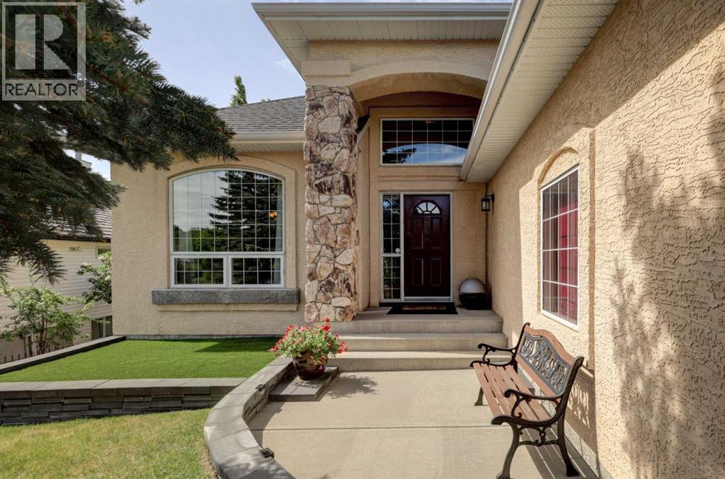321 Gleneagles View, Cochrane