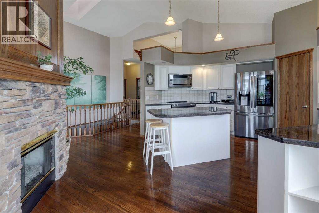 321 Gleneagles View, Cochrane
