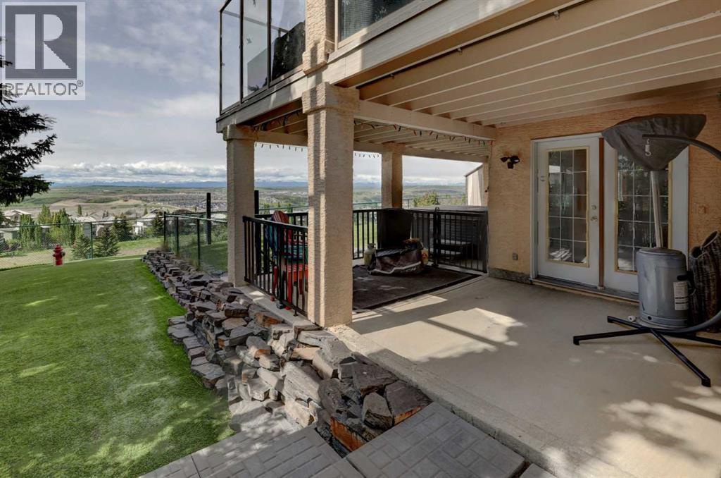 321 Gleneagles View, Cochrane