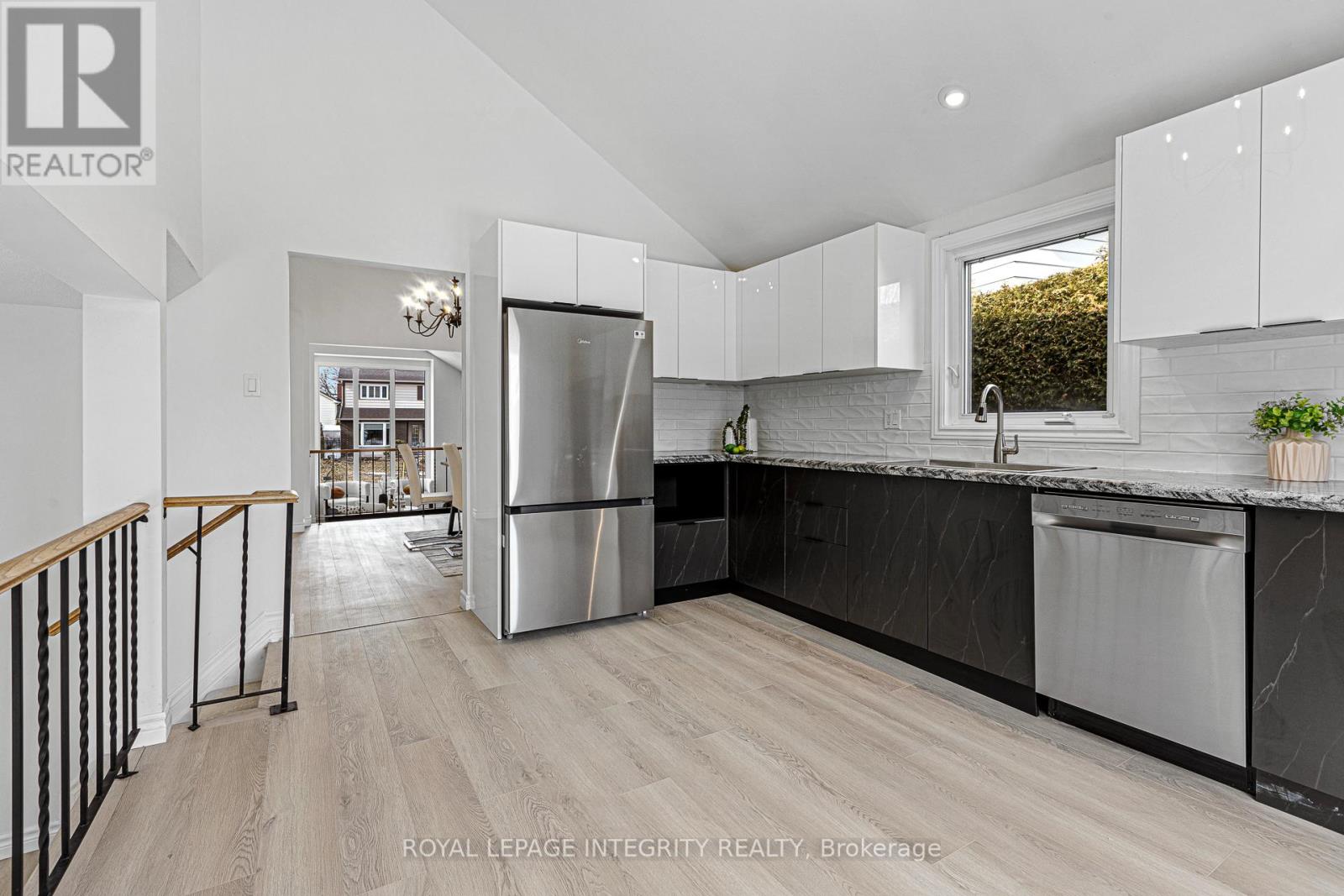 4 Bed, 3 Bath House for Sale in Ottawa – 6368 VISENEAU DRIVE, Ottawa – MLS# X13630362 - Image 11