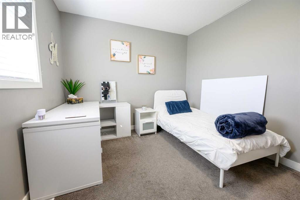 10425 128 Avenue - 32